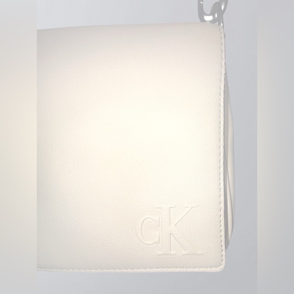 🤍Calvin Klein CK Logo Strap Flap Crossbody Bag Beige Minimalist Athleisure - Picture 4 of 9